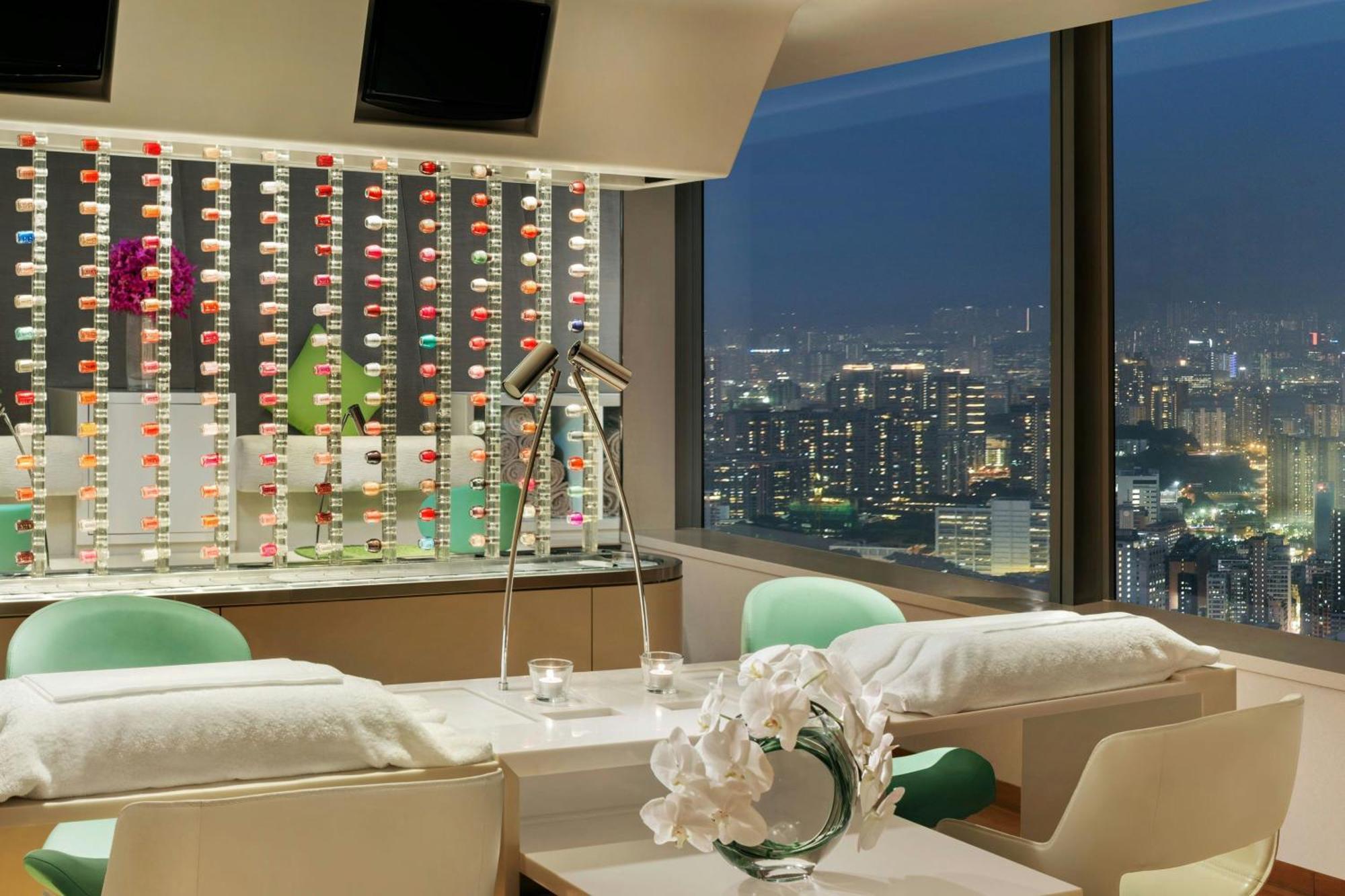 Hotel W