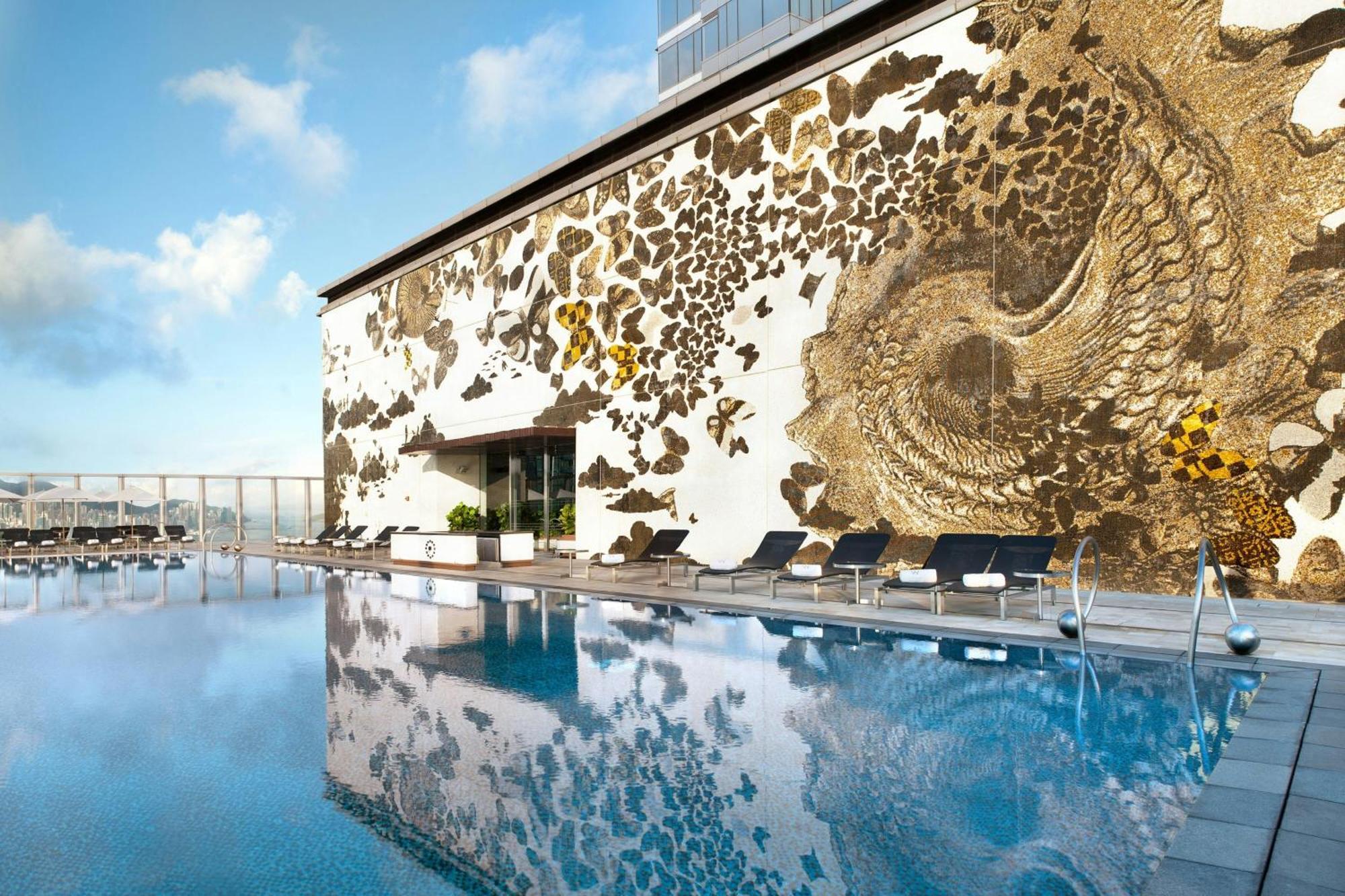 W Hotel 5*